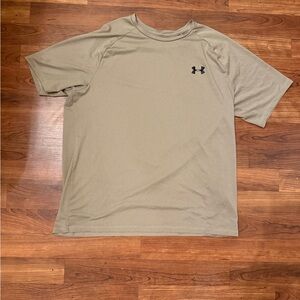 Under Armor Size Medium